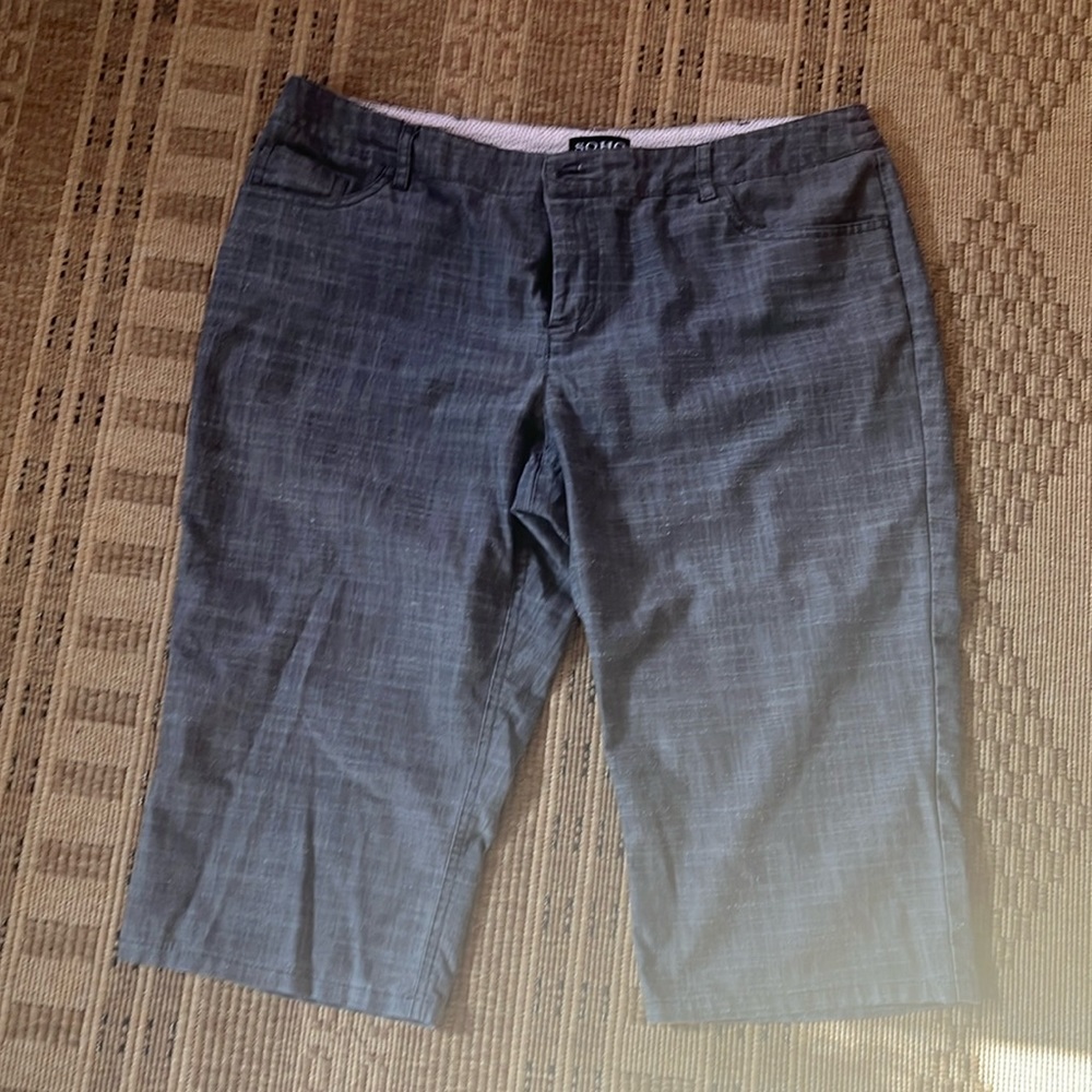 Knee length cotton blend light weight pant